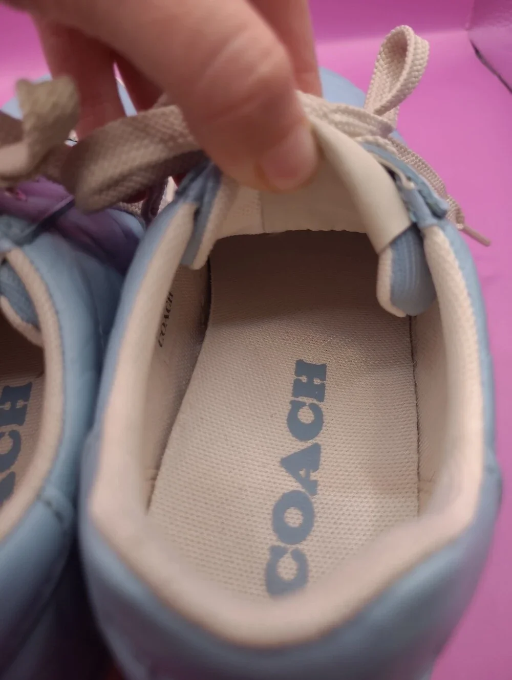 Coach Outlet Clip Low Top Sneaker In Signature Leather Blue Sz 5.5b
